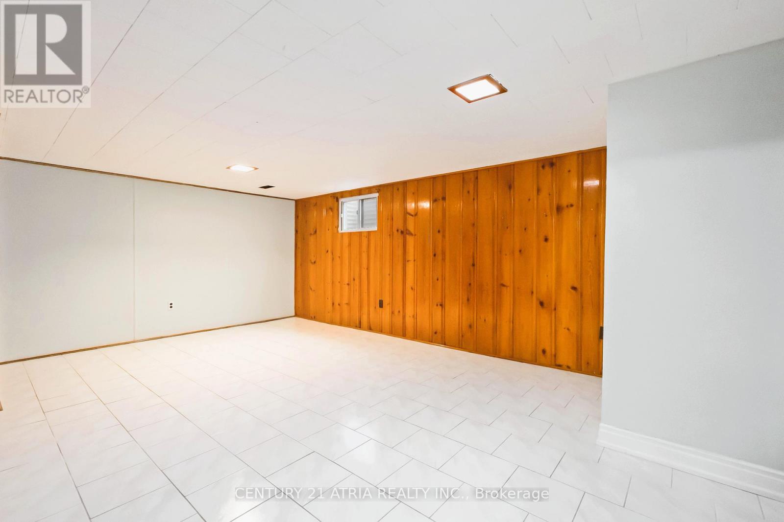 60 Council Crescent, Toronto (York University Heights), Ontario  M3J 1J6 - Photo 4 - W12886808