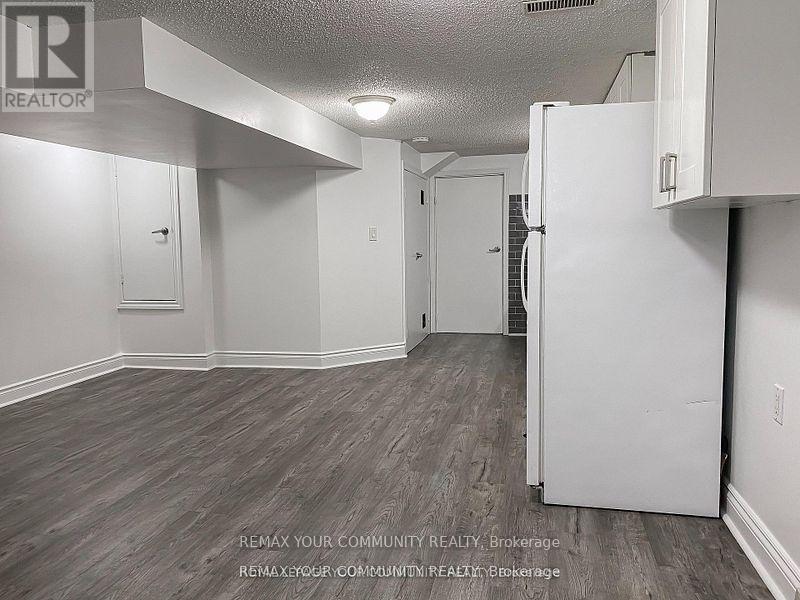 154 Day Avenue, Toronto (Caledonia-Fairbank), Ontario  M6E 3W3 - Photo 48 - W12886824