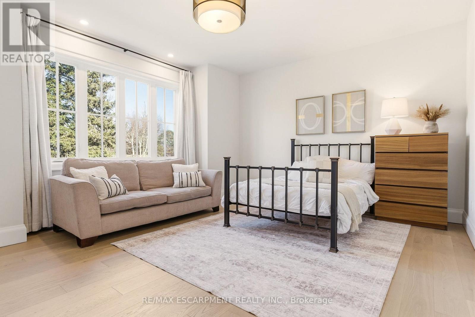 940 Gorton Avenue, Burlington, Ontario  L7T 1S5 - Photo 38 - W12886888