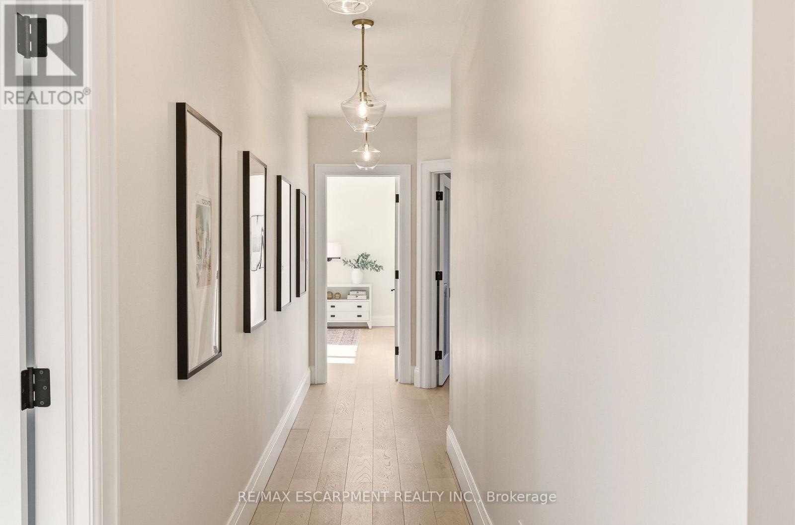 940 Gorton Avenue, Burlington, Ontario  L7T 1S5 - Photo 41 - W12886888