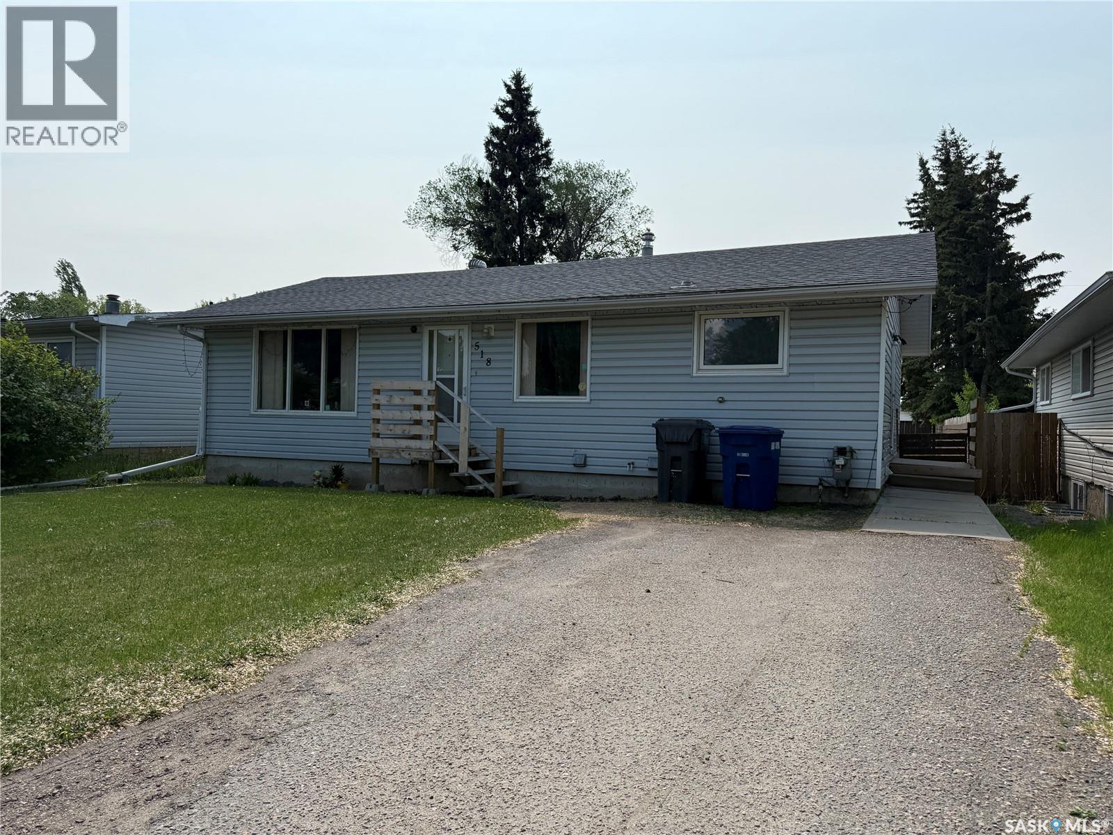 518 3rd Avenue W, Meadow Lake, Saskatchewan  S9X 1B3 - Photo 1 - SK030513