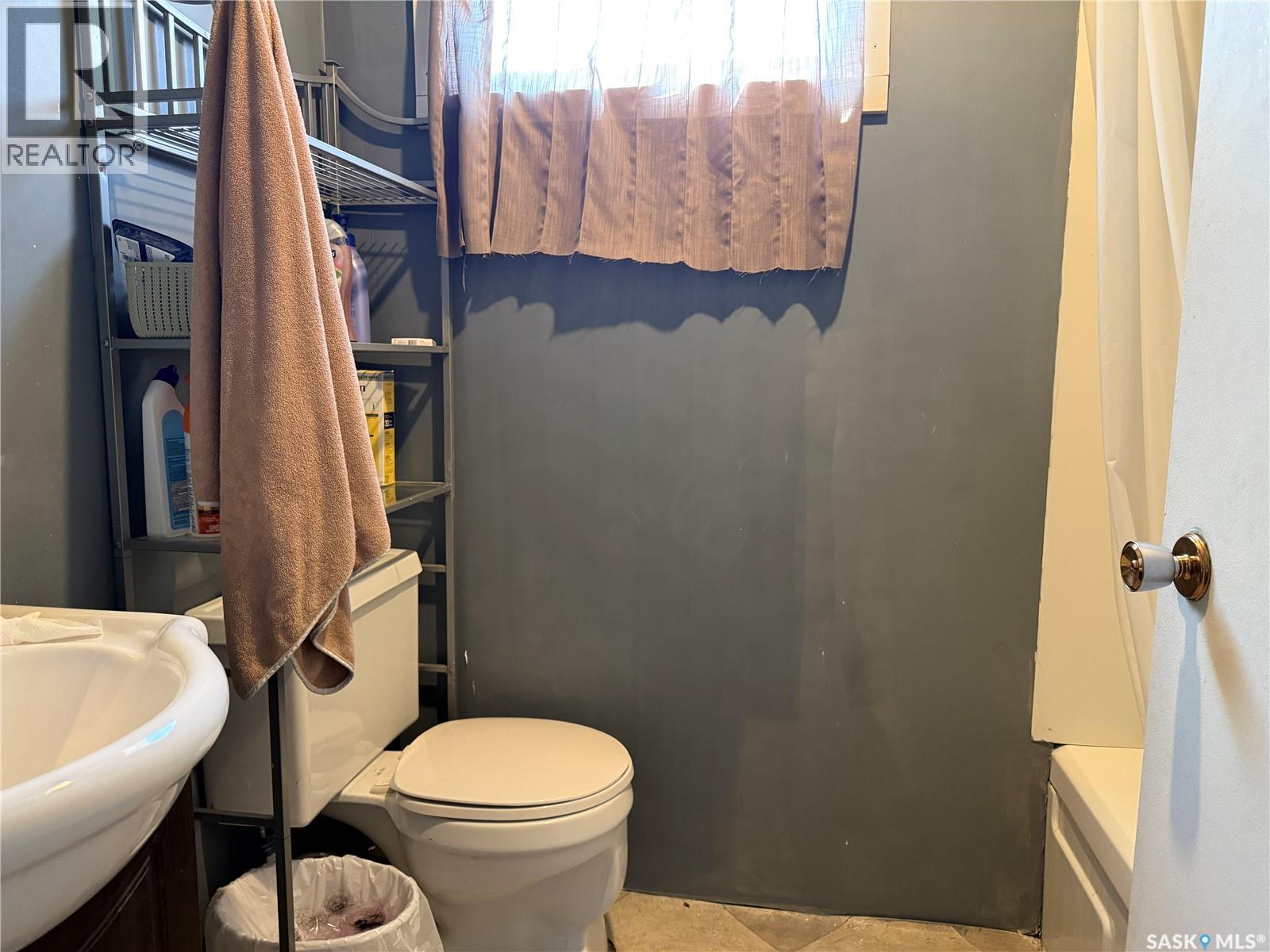 518 3rd Avenue W, Meadow Lake, Saskatchewan  S9X 1B3 - Photo 18 - SK030513