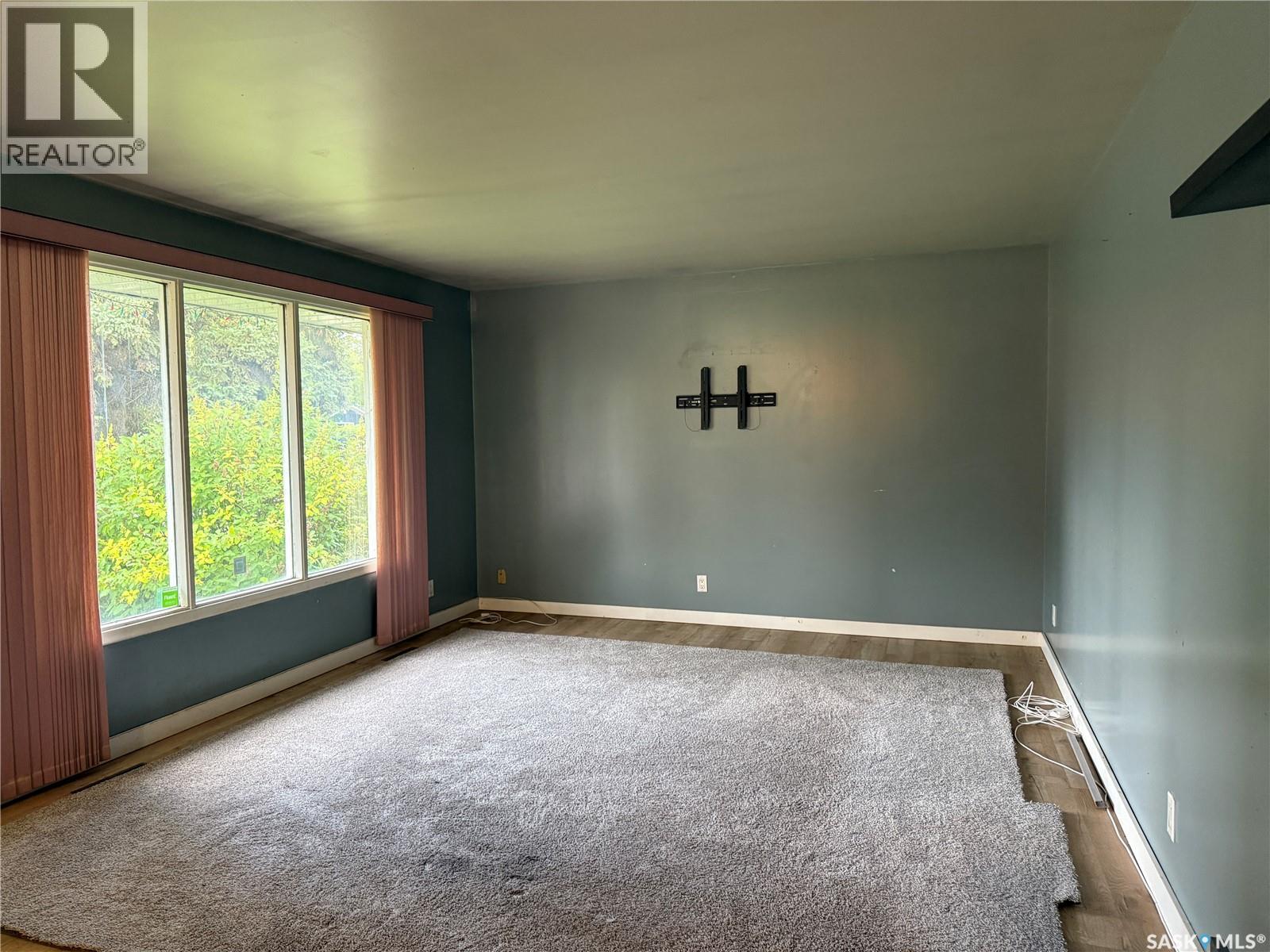 518 3rd Avenue W, Meadow Lake, Saskatchewan  S9X 1B3 - Photo 5 - SK030513