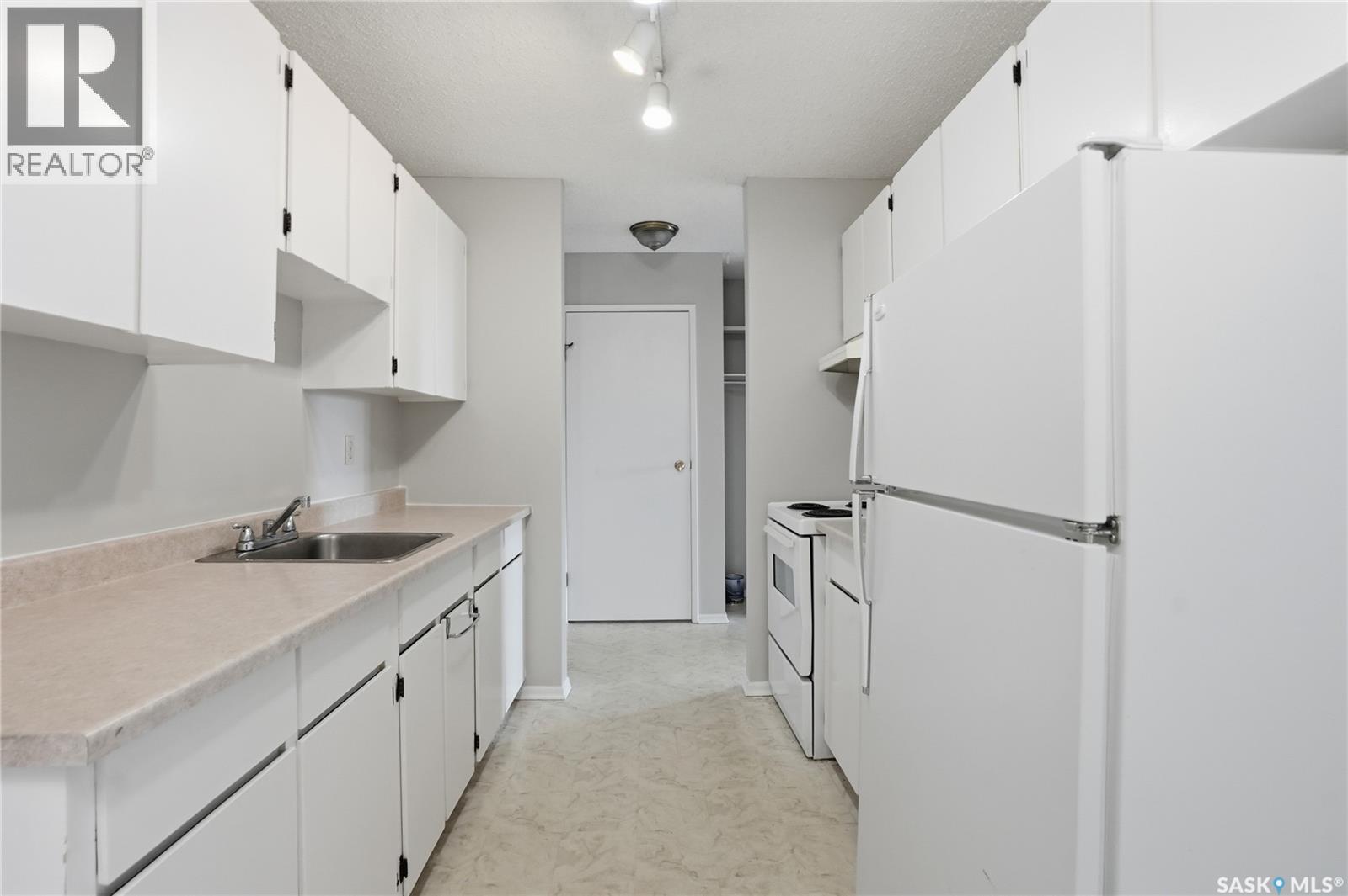 34 4219 Degeer Street, Saskatoon, Saskatchewan  S7H 4N6 - Photo 2 - SK030465