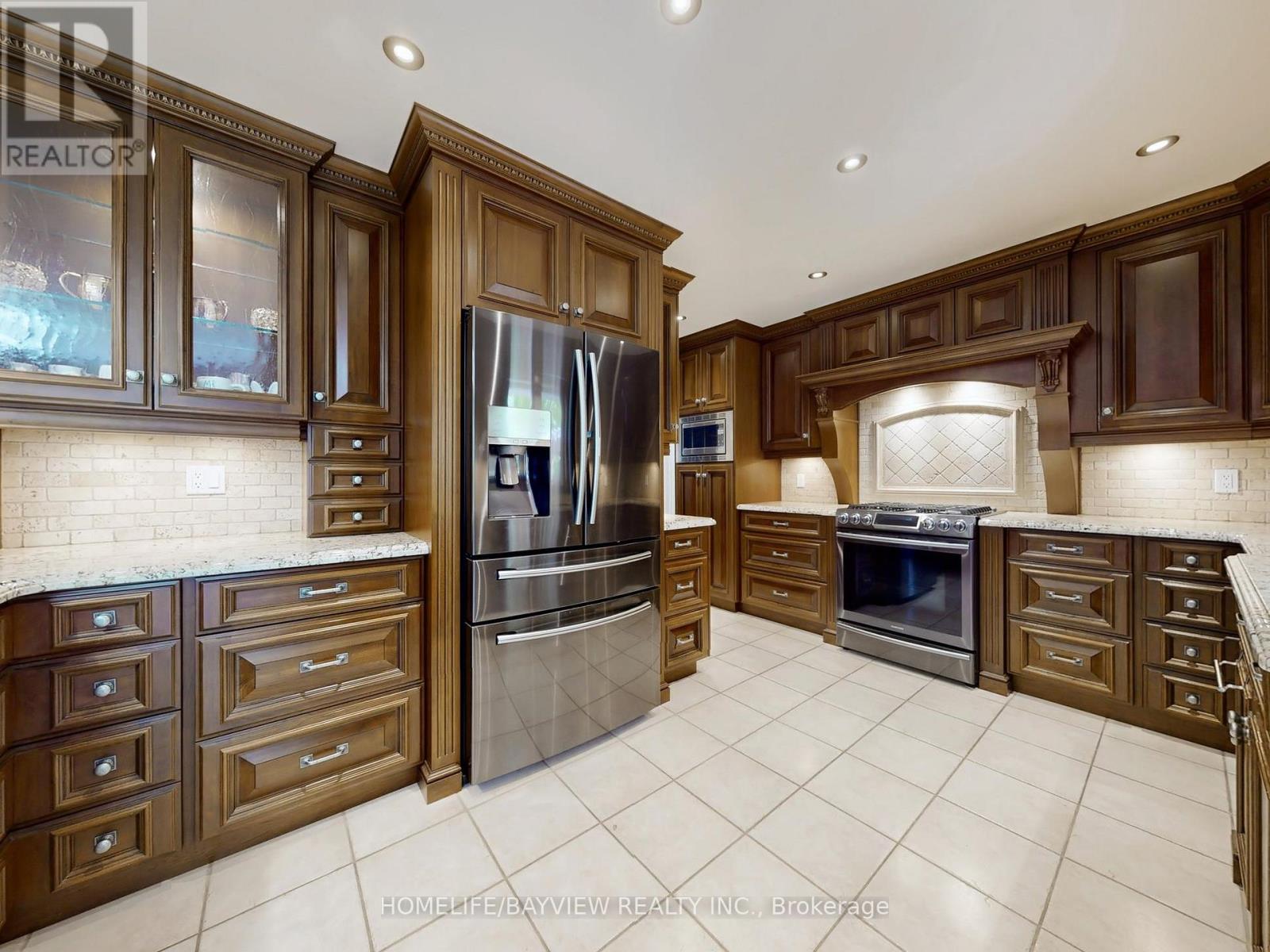 574 Sandbanks Crescent, Waterloo, Ontario  N2V 2K2 - Photo 12 - X12886846