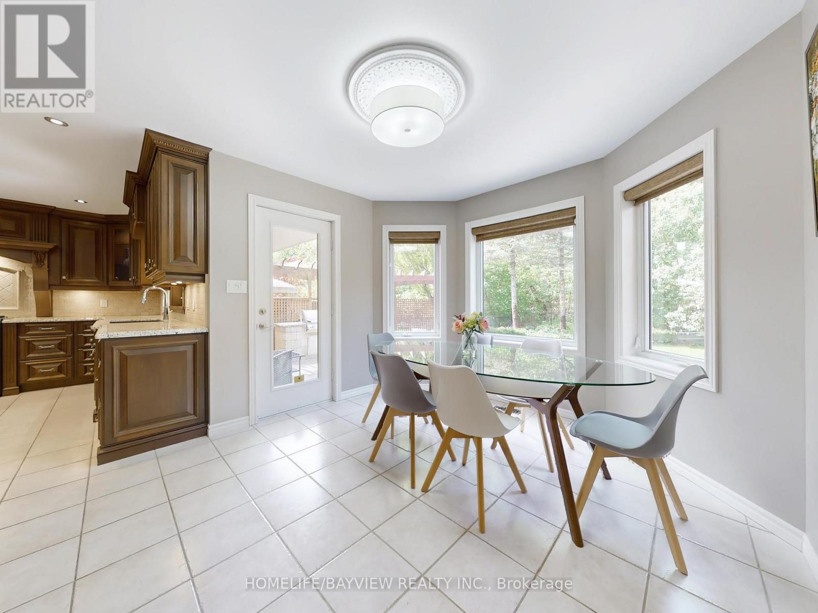 574 Sandbanks Crescent, Waterloo, Ontario  N2V 2K2 - Photo 16 - X12886846