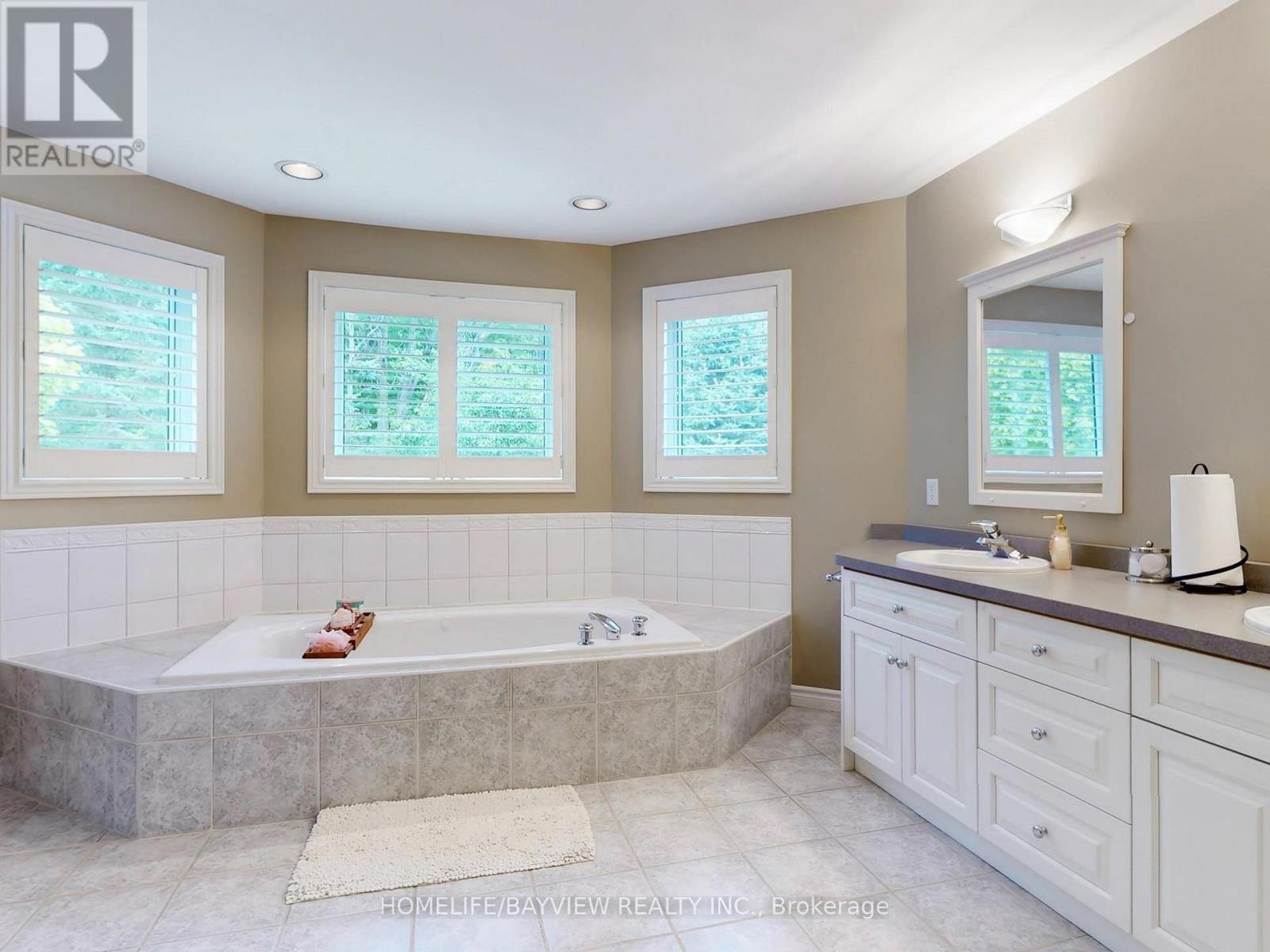 574 Sandbanks Crescent, Waterloo, Ontario  N2V 2K2 - Photo 21 - X12886846