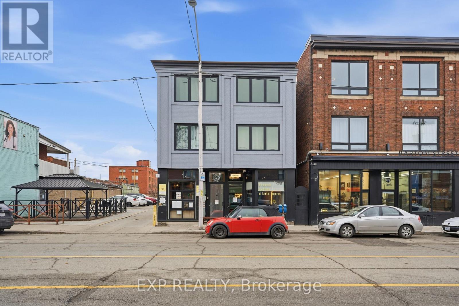 301 BARTON STREET E, Hamilton, Ontario