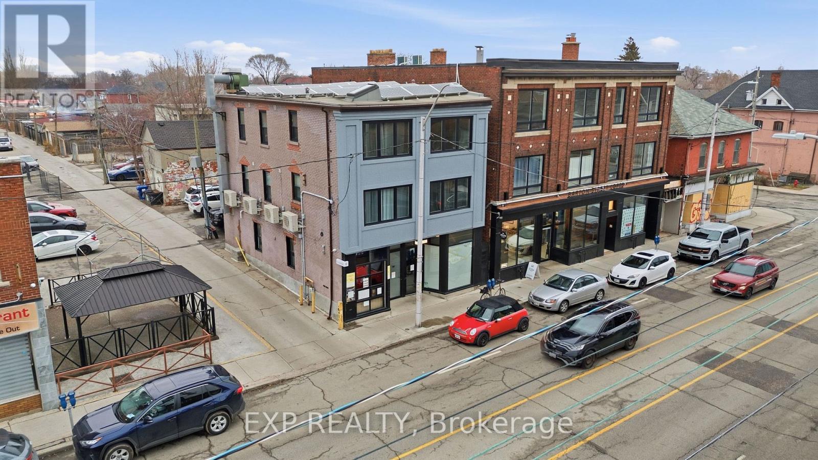 301 Barton Street E, Hamilton (Landsdale), Ontario  L8L 2X4 - Photo 16 - X12886852