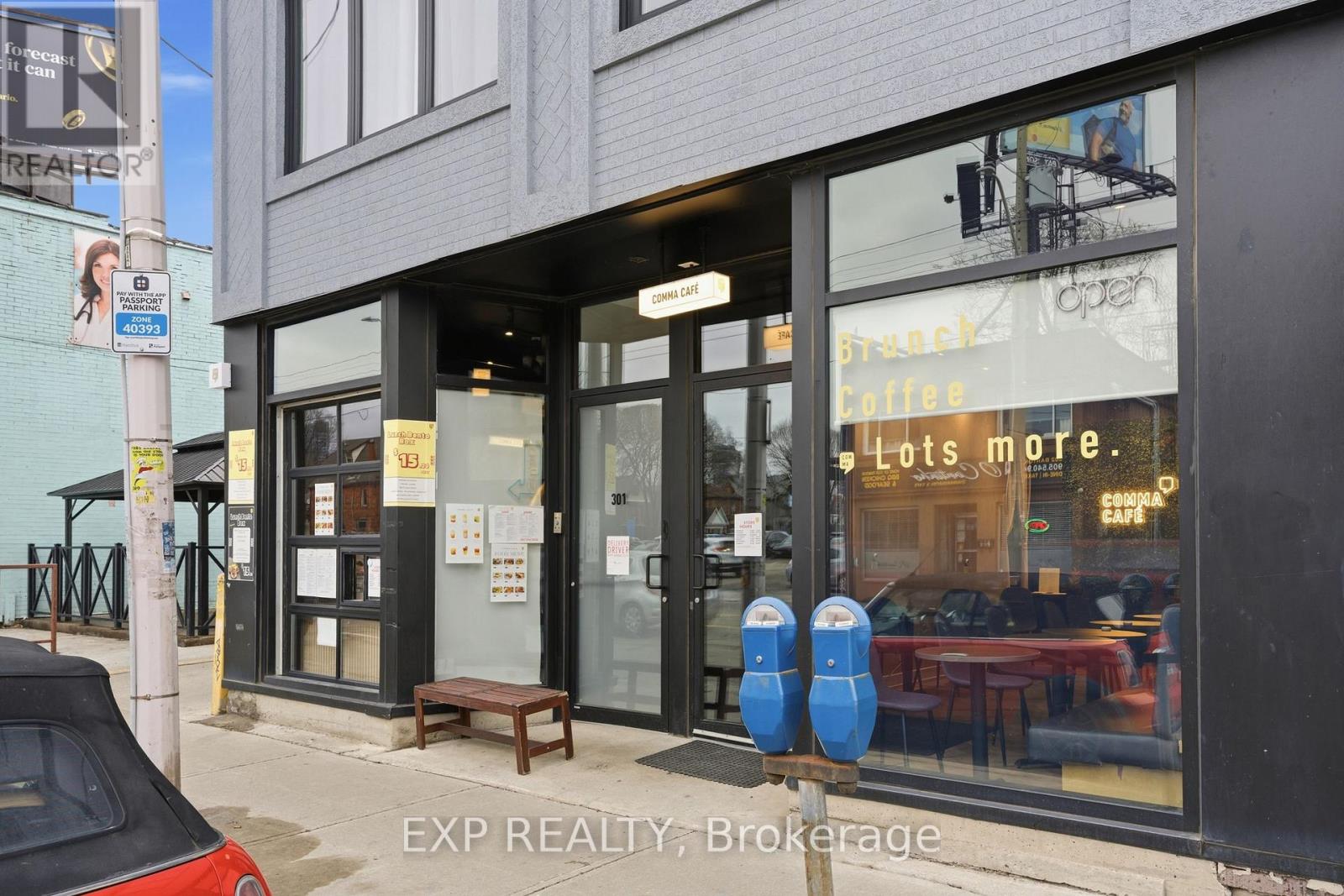 301 Barton Street E, Hamilton (Landsdale), Ontario  L8L 2X4 - Photo 2 - X12886852