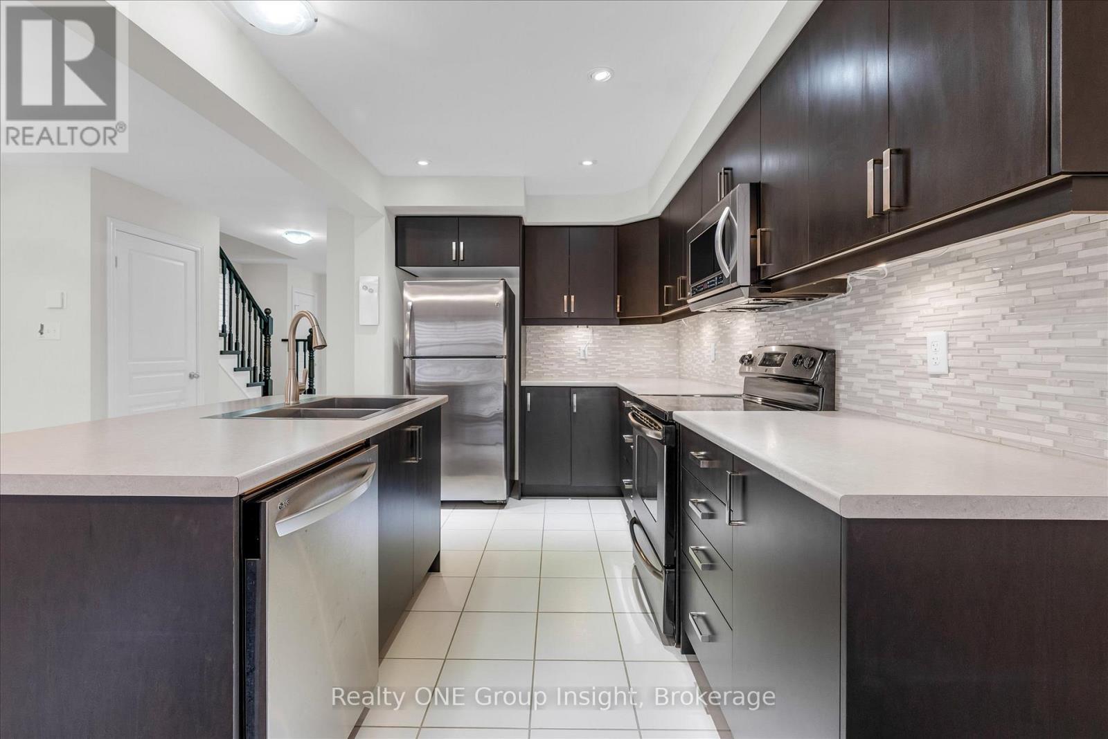 183 Penny Lane, Hamilton (Stoney Creek Mountain), Ontario  L8J 0E2 - Photo 8 - X12886854