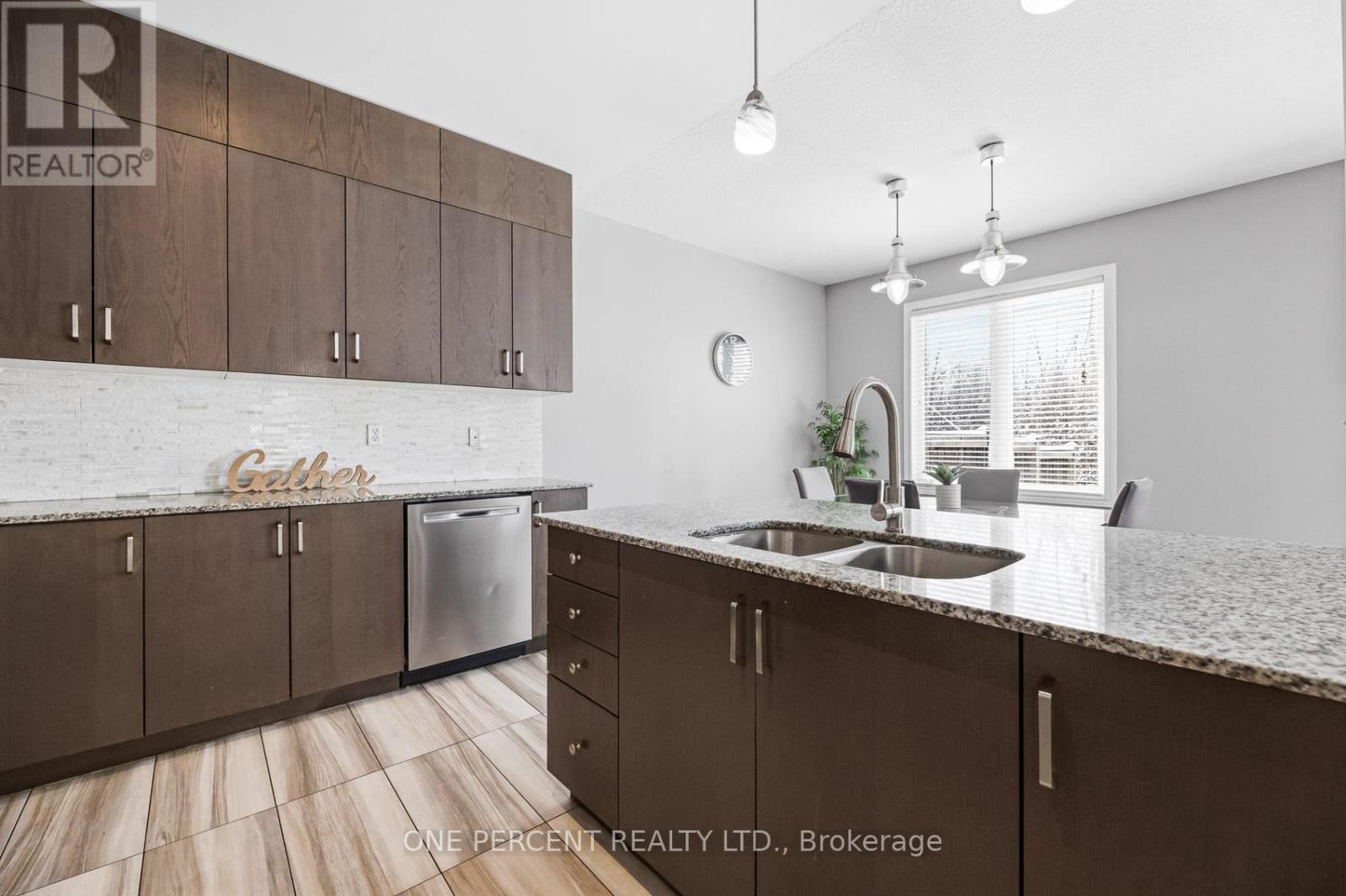 70 Galileo Drive, Hamilton (Lakeshore), Ontario  L8E 0H1 - Photo 16 - X12886896