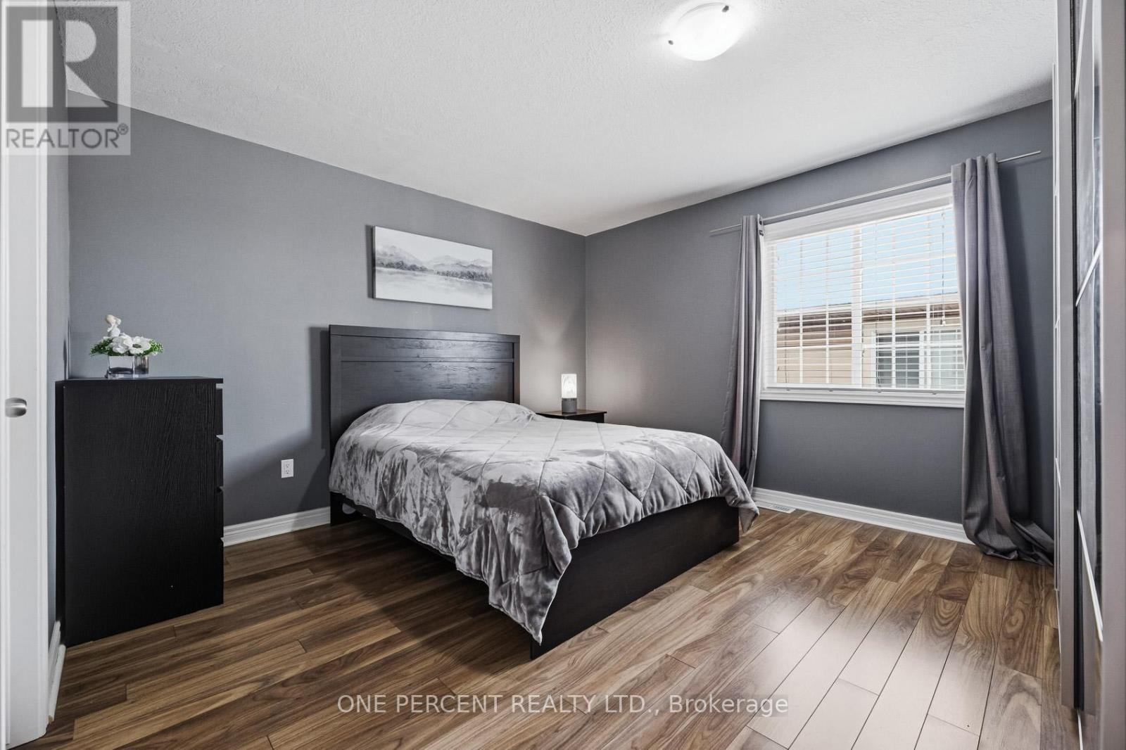 70 Galileo Drive, Hamilton (Lakeshore), Ontario  L8E 0H1 - Photo 20 - X12886896