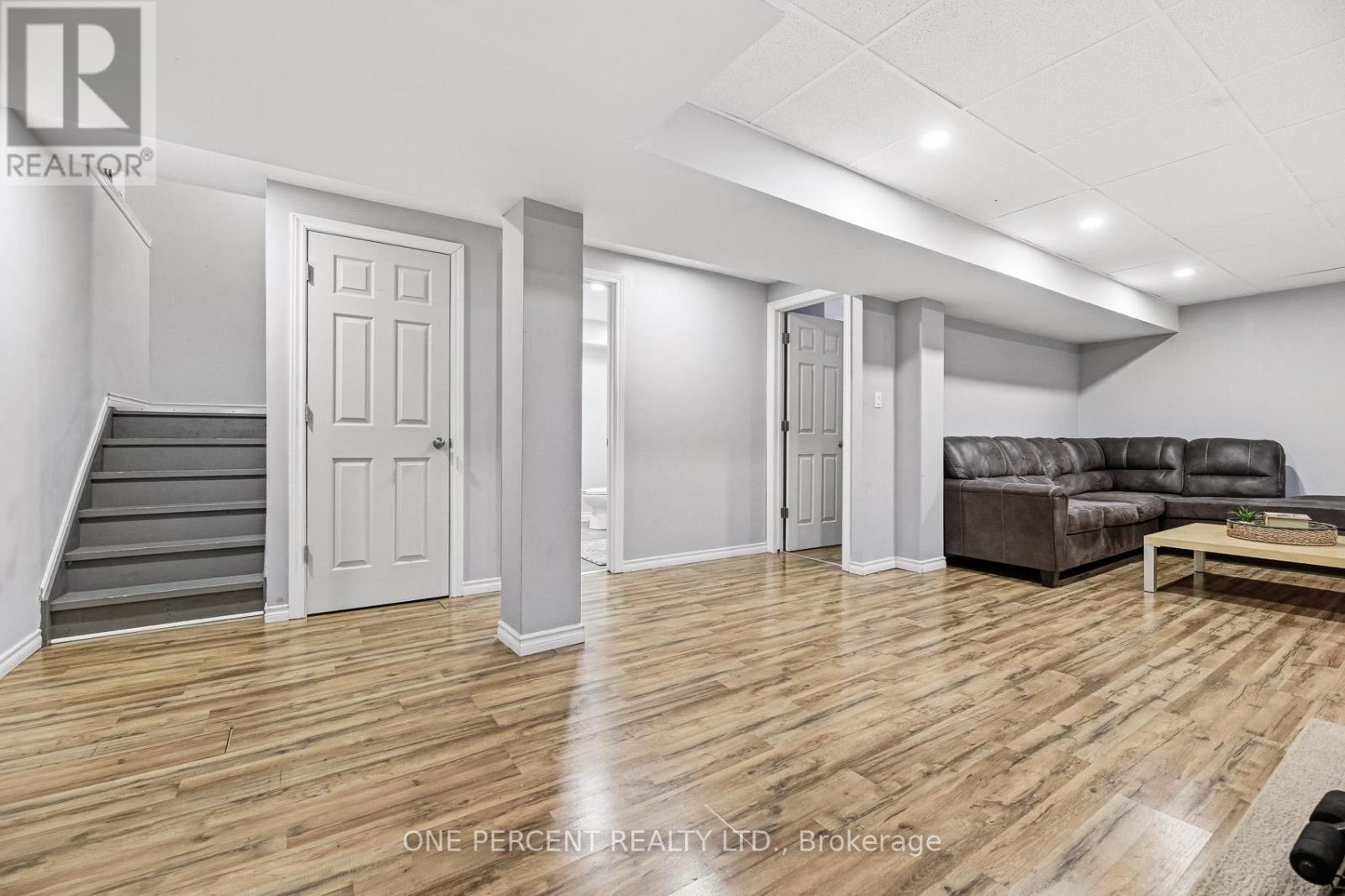 70 Galileo Drive, Hamilton (Lakeshore), Ontario  L8E 0H1 - Photo 26 - X12886896