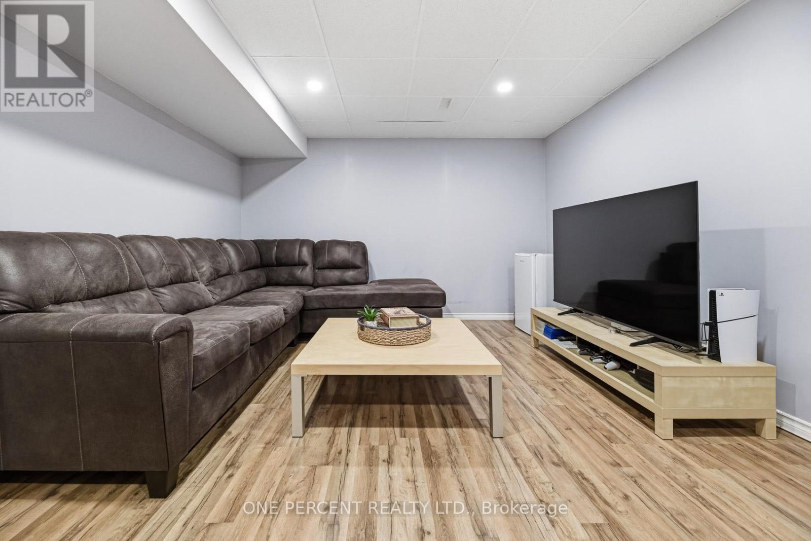 70 Galileo Drive, Hamilton (Lakeshore), Ontario  L8E 0H1 - Photo 29 - X12886896