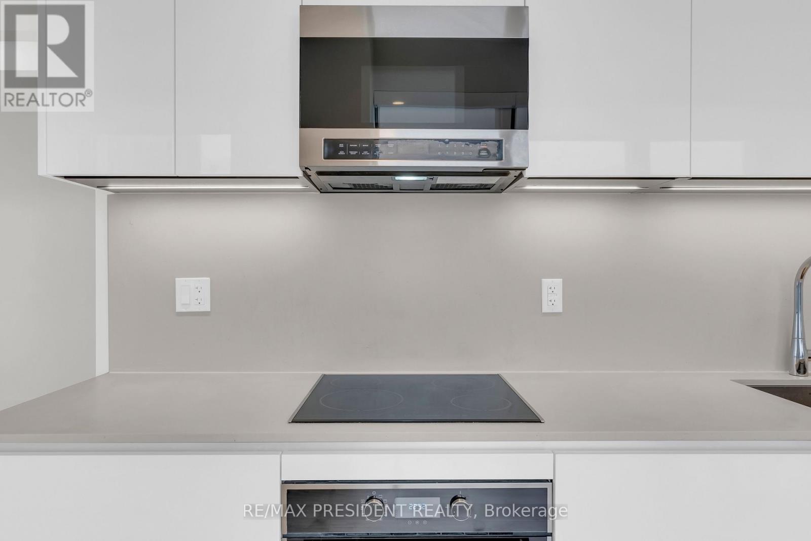 4202 - 8 Cumberland Street, Toronto (Annex), Ontario  M4W 0B6 - Photo 15 - C12885480