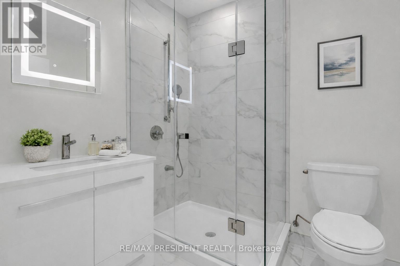 4202 - 8 Cumberland Street, Toronto (Annex), Ontario  M4W 0B6 - Photo 32 - C12885480