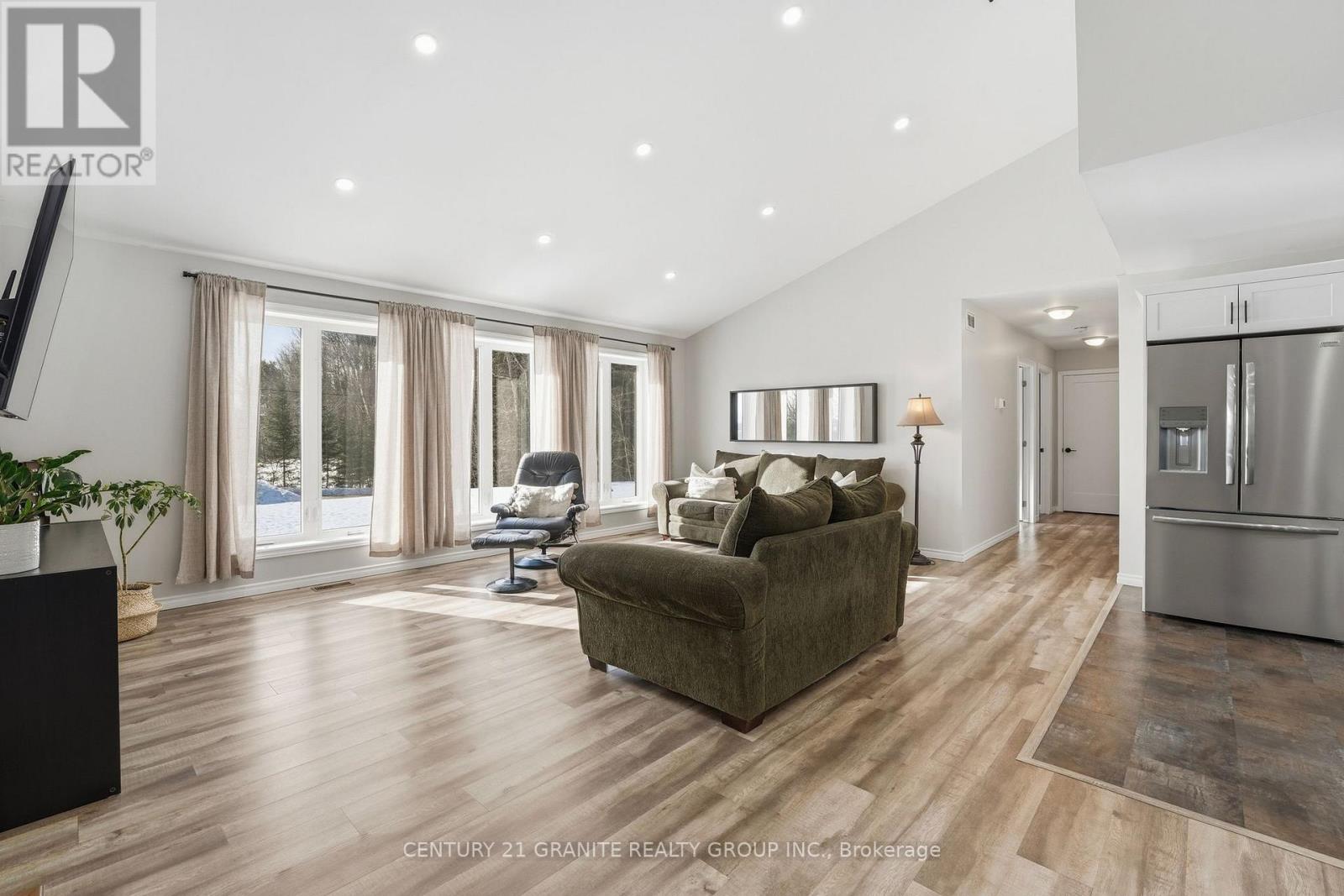 36 Fraser Lake Road, Carlow/mayo (Carlow Ward), Ontario  K0L 1G0 - Photo 11 - X12865828