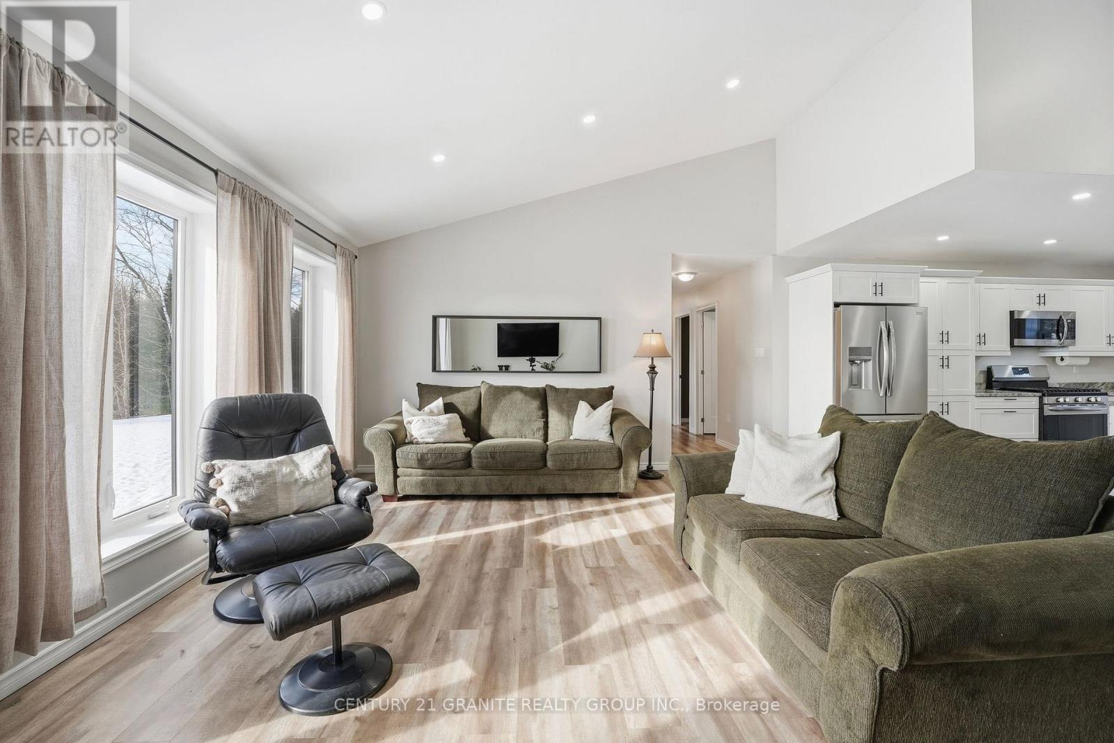 36 Fraser Lake Road, Carlow/mayo (Carlow Ward), Ontario  K0L 1G0 - Photo 7 - X12865828