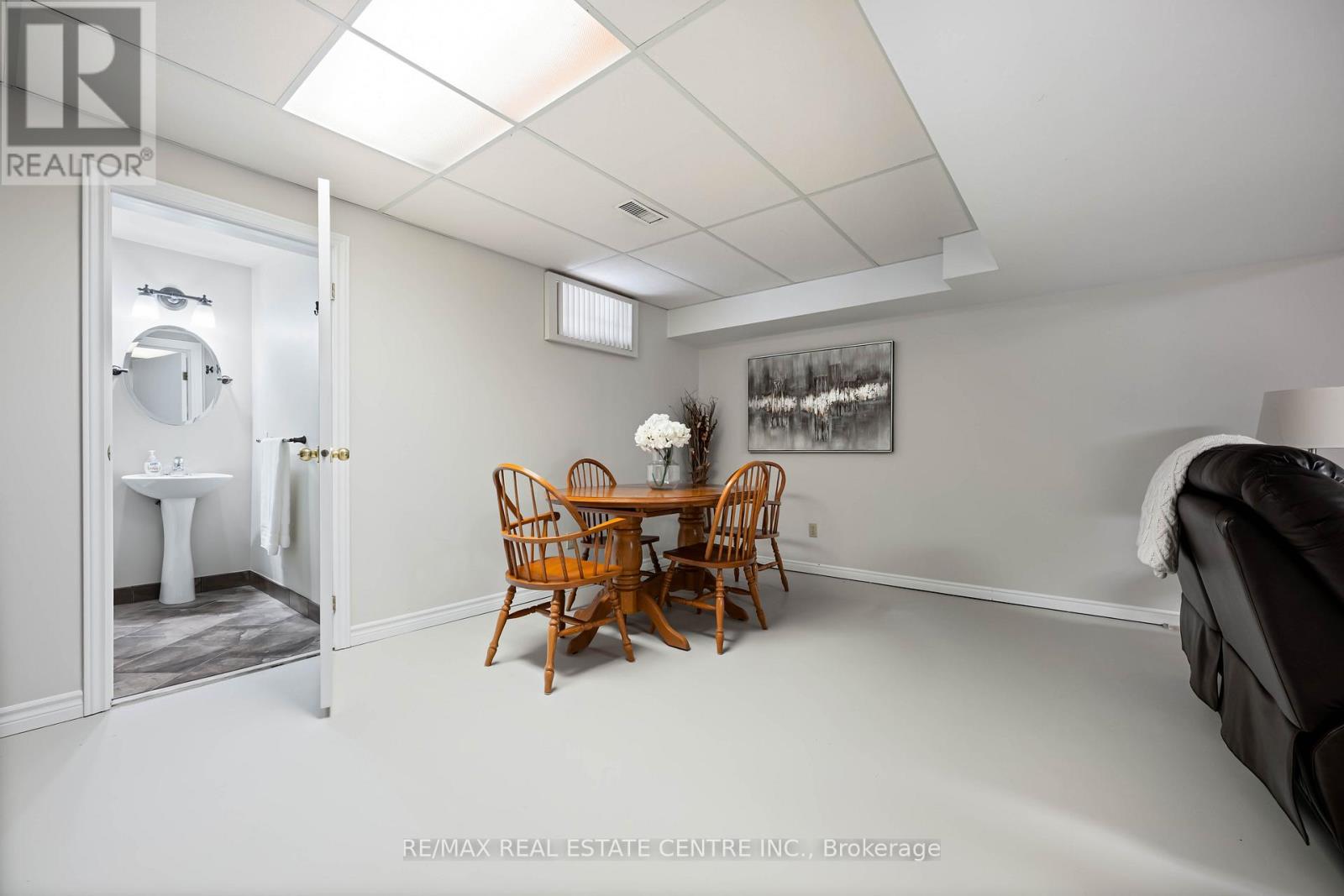 8 Passmore Avenue, Orangeville, Ontario  L9W 4E2 - Photo 29 - W12716526