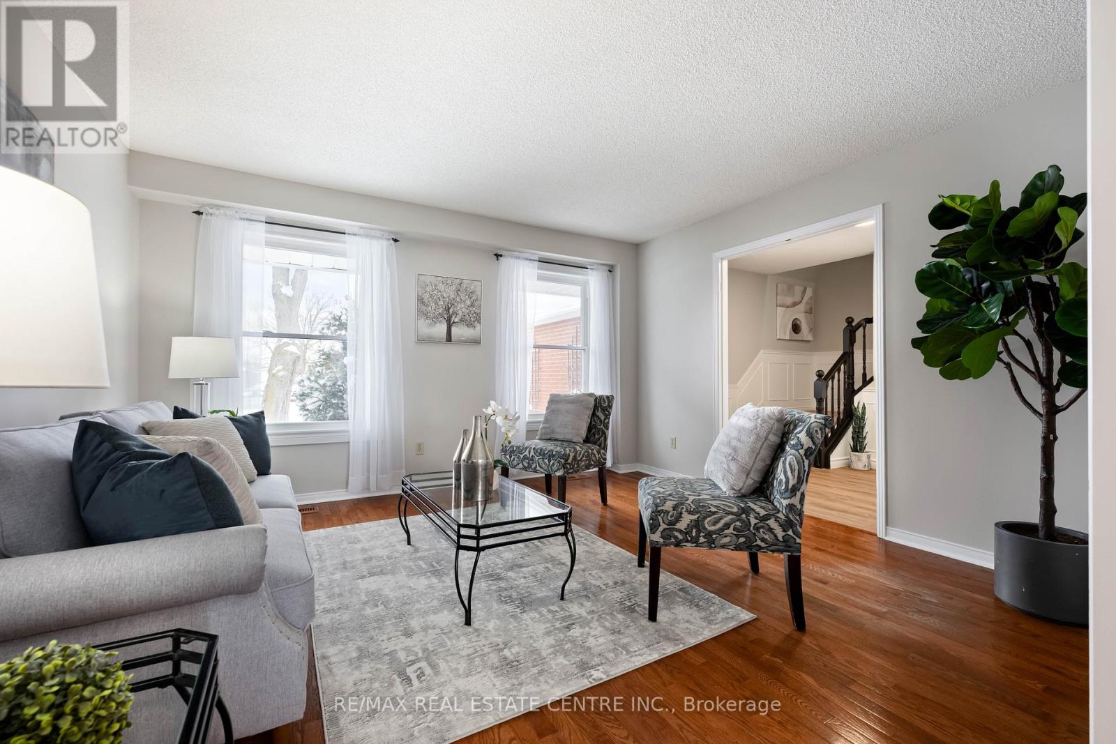 8 Passmore Avenue, Orangeville, Ontario  L9W 4E2 - Photo 3 - W12716526