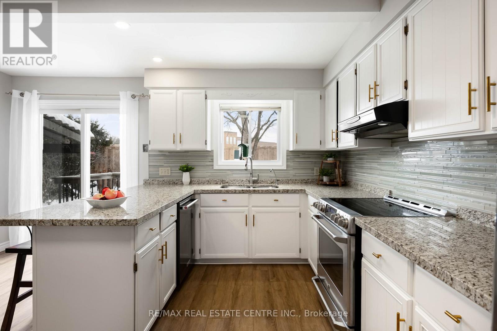 8 Passmore Avenue, Orangeville, Ontario  L9W 4E2 - Photo 8 - W12716526