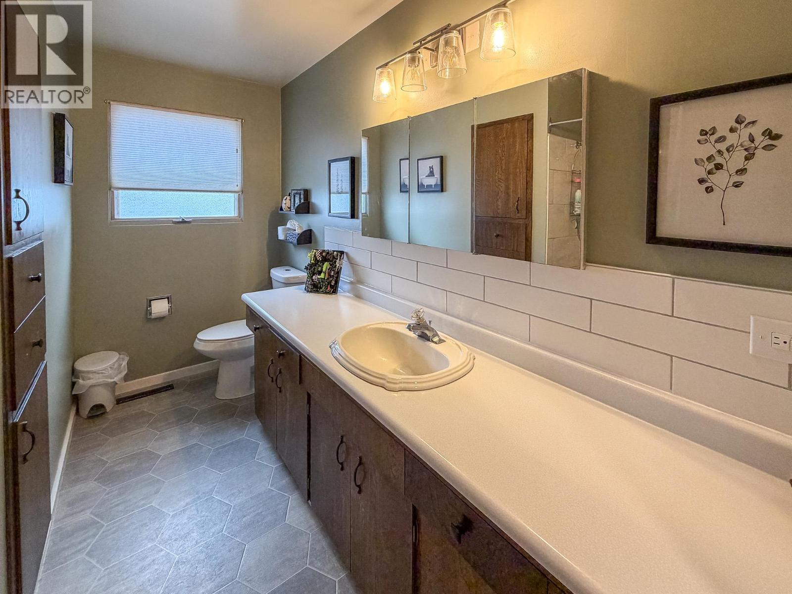 824 12th Street S, Cranbrook, British Columbia  V1C 1W5 - Photo 12 - 10379395