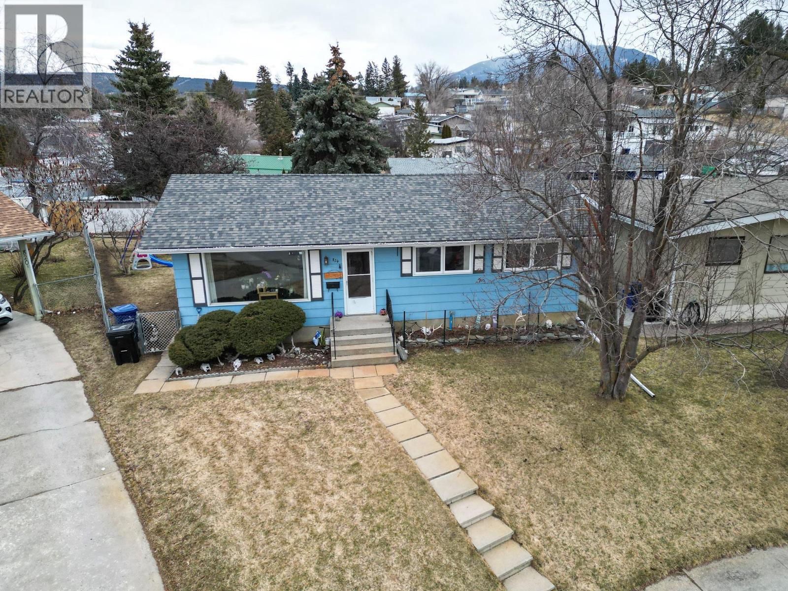 824 12th Street S, Cranbrook, British Columbia  V1C 1W5 - Photo 2 - 10379395