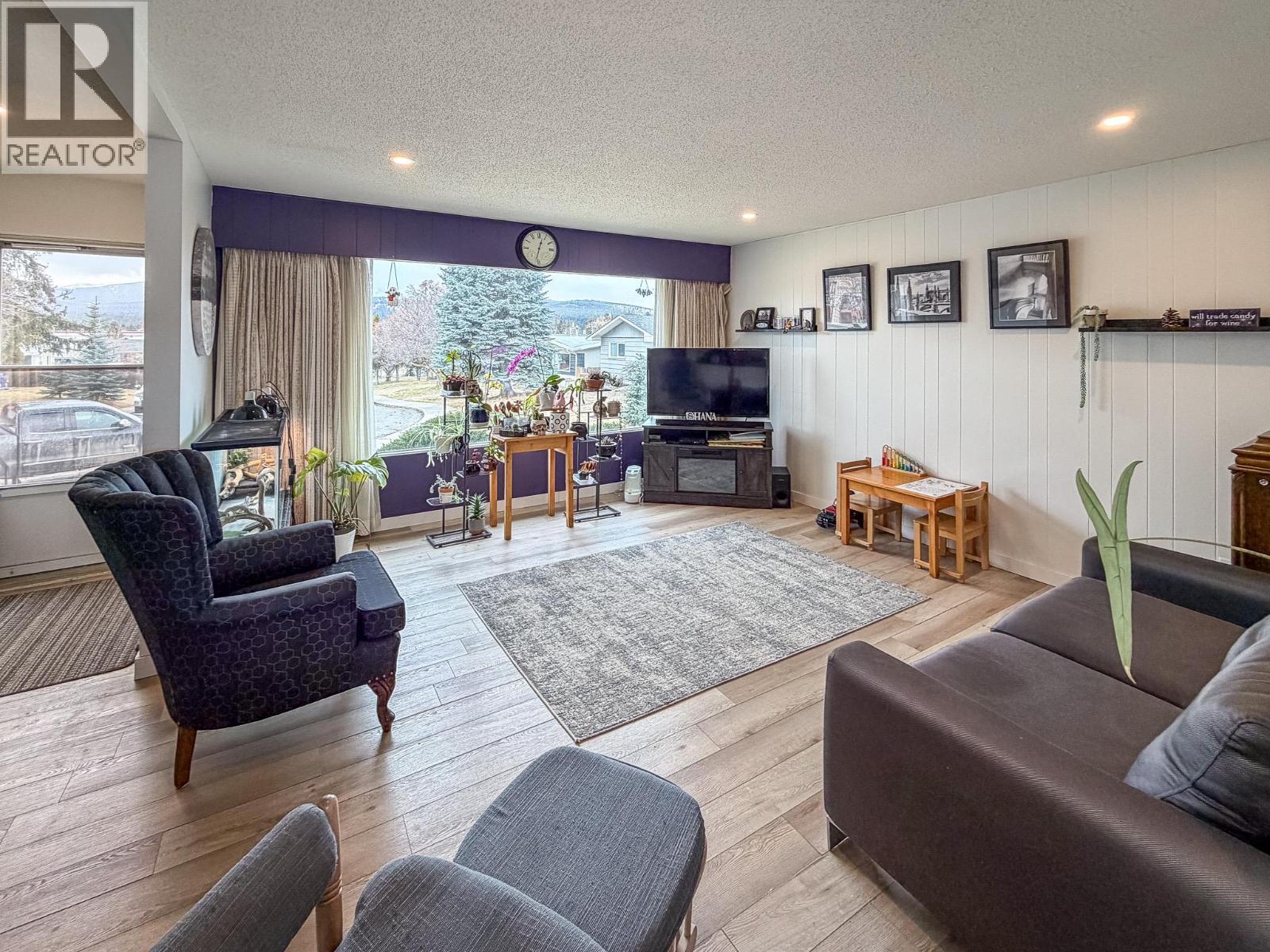 824 12th Street S, Cranbrook, British Columbia  V1C 1W5 - Photo 4 - 10379395