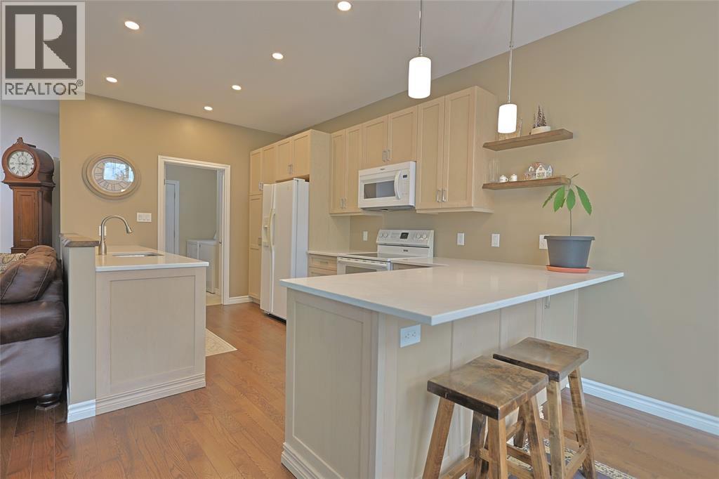 13 Oakwood Links Lane, Grand Bend, Ontario  N0M 1T0 - Photo 9 - 26003669