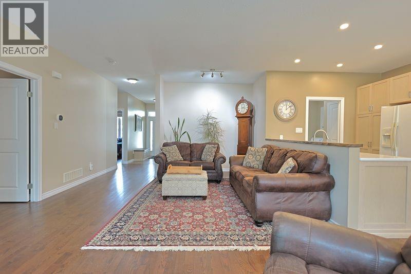 13 Oakwood Links Lane, Grand Bend, Ontario  N0M 1T0 - Photo 15 - 26003669