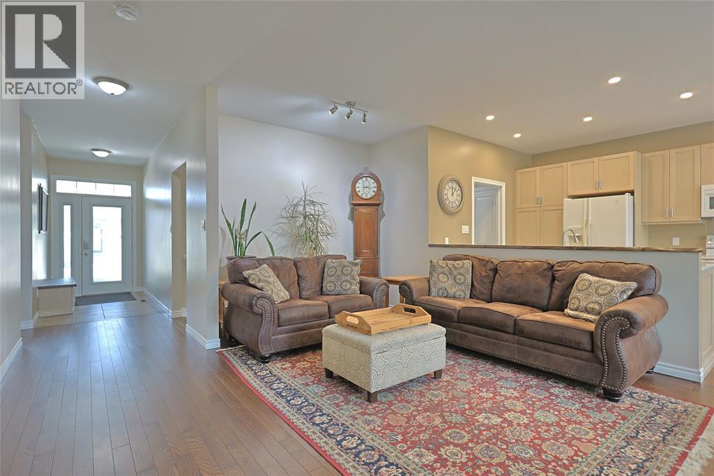 13 Oakwood Links Lane, Grand Bend, Ontario  N0M 1T0 - Photo 13 - 26003669