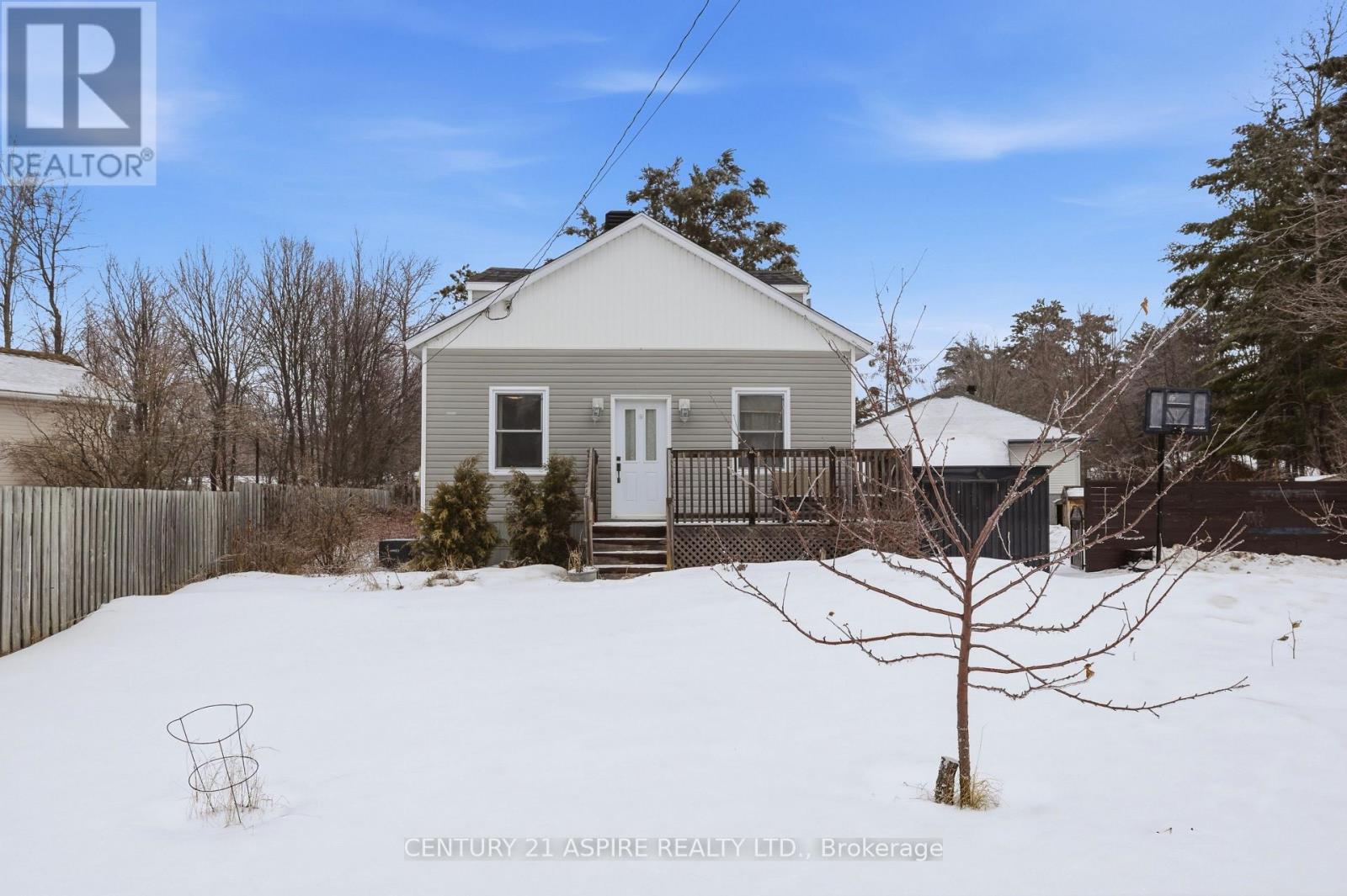 212 Schwanz Road, Petawawa, Ontario  K8H 1Y5 - Photo 3 - X12885660