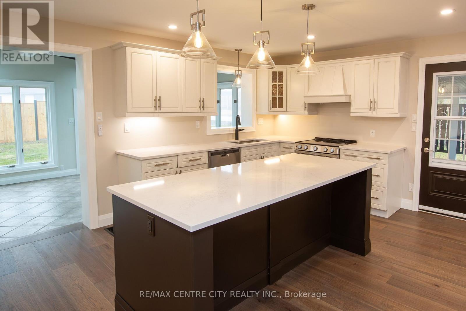 2193 Miller Avenue, Perth East (Shakespeare), Ontario  N0B 2P0 - Photo 12 - X12886946