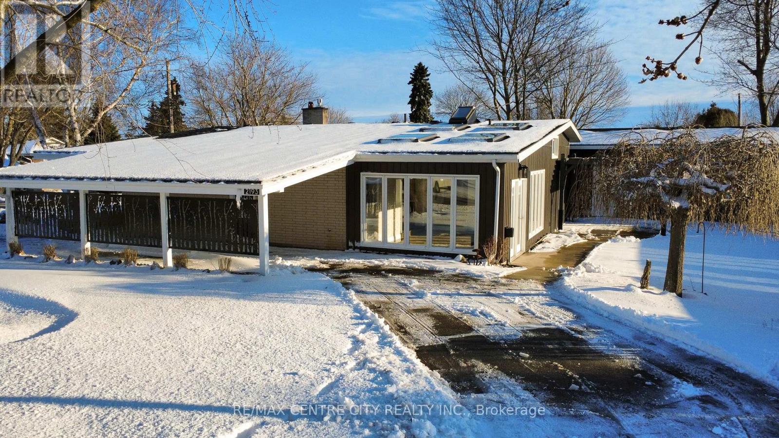 2193 Miller Avenue, Perth East (Shakespeare), Ontario  N0B 2P0 - Photo 3 - X12886946