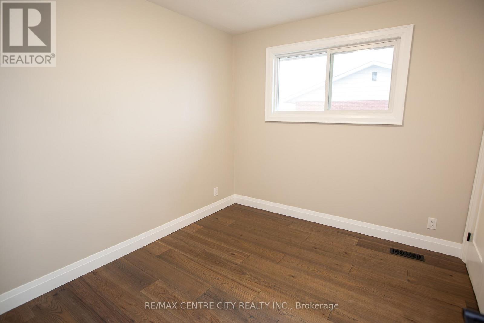 2193 Miller Avenue, Perth East (Shakespeare), Ontario  N0B 2P0 - Photo 32 - X12886946