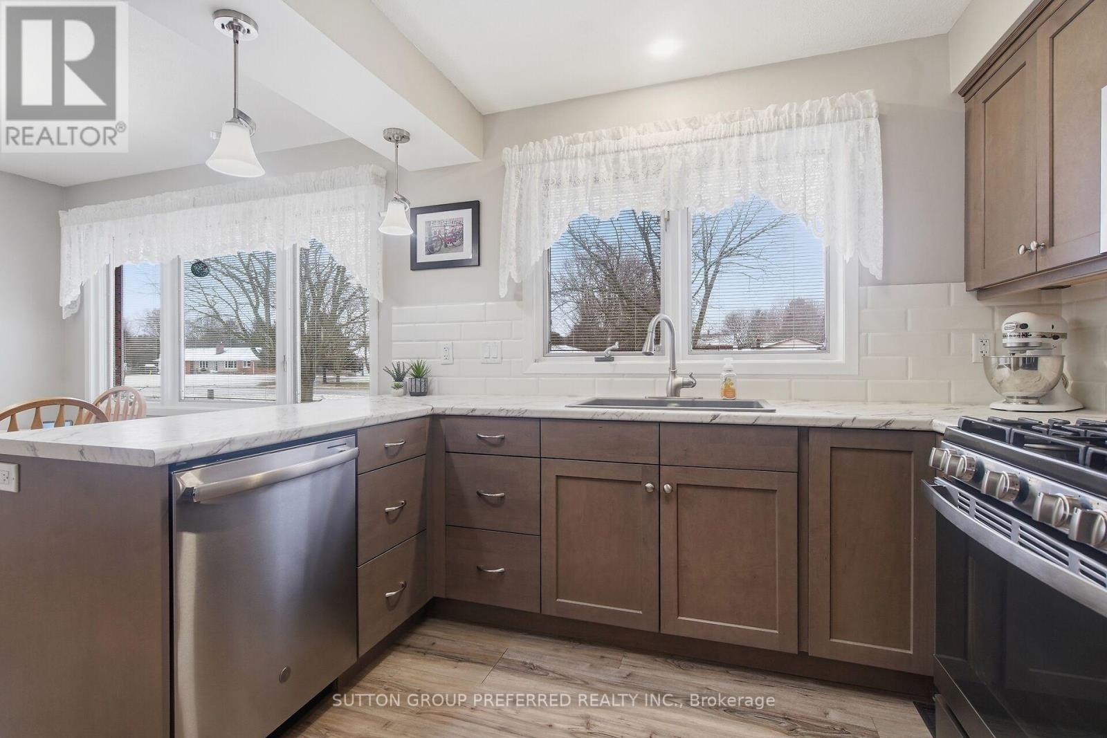 9418 Currie Road, Dutton/dunwich (Wallacetown), Ontario  N0L 2M0 - Photo 10 - X12886958