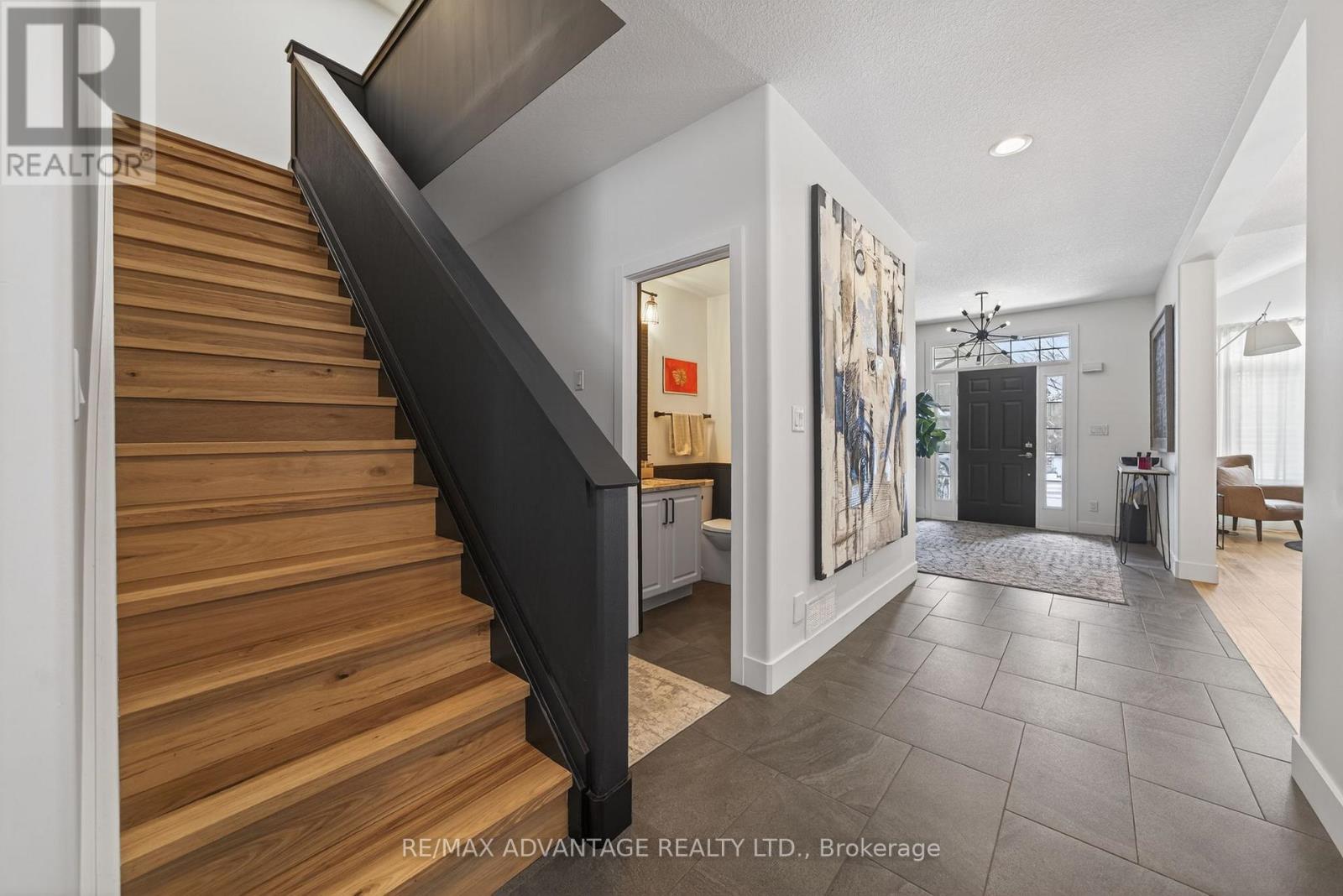 1246 Thornley Street, London South (South L), Ontario  N6K 4V3 - Photo 5 - X12887018