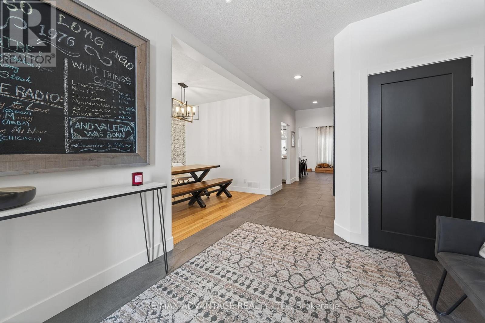 1246 Thornley Street, London South (South L), Ontario  N6K 4V3 - Photo 6 - X12887018