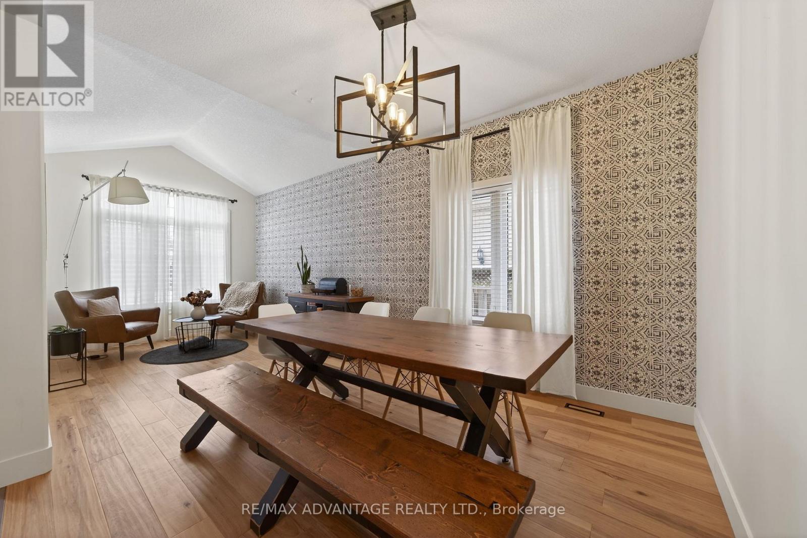 1246 Thornley Street, London South (South L), Ontario  N6K 4V3 - Photo 8 - X12887018