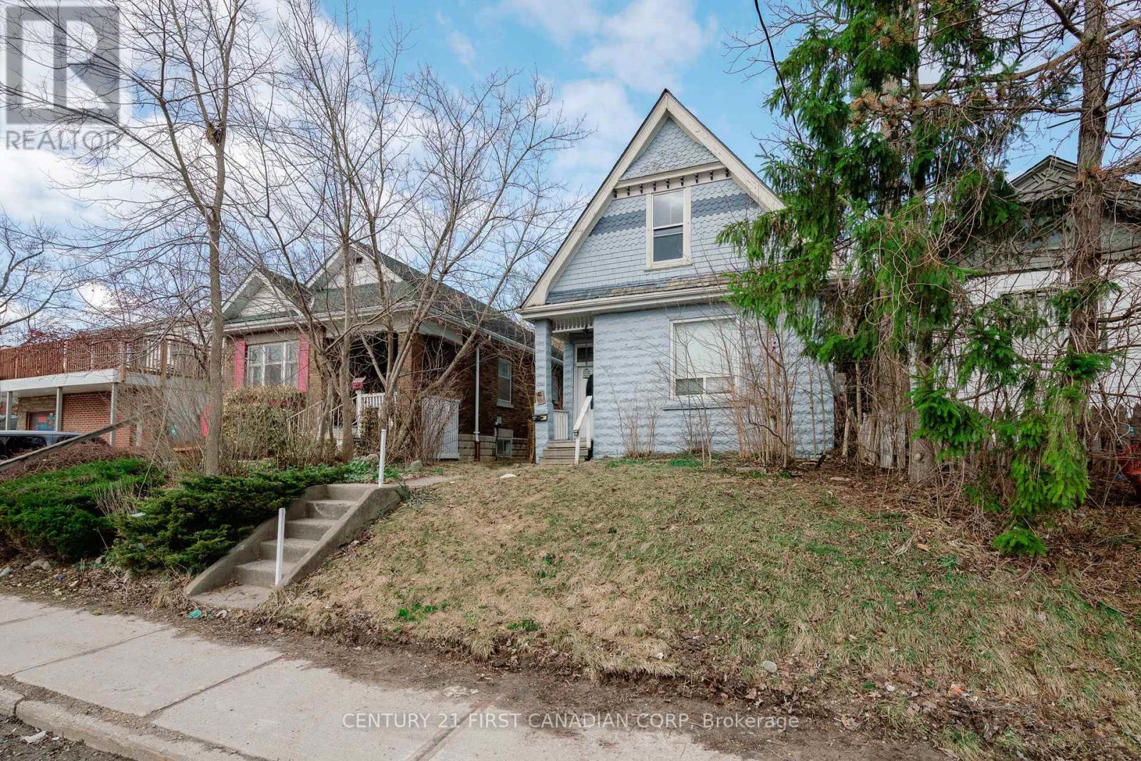 41 High Street, London South (South F), Ontario  N6C 4J7 - Photo 2 - X12887068