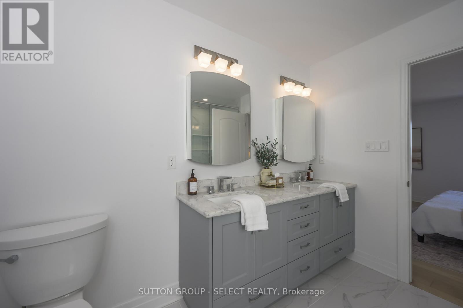 1916 Trailsway Drive, London South (South B), Ontario  N6K 0K7 - Photo 28 - X12887168