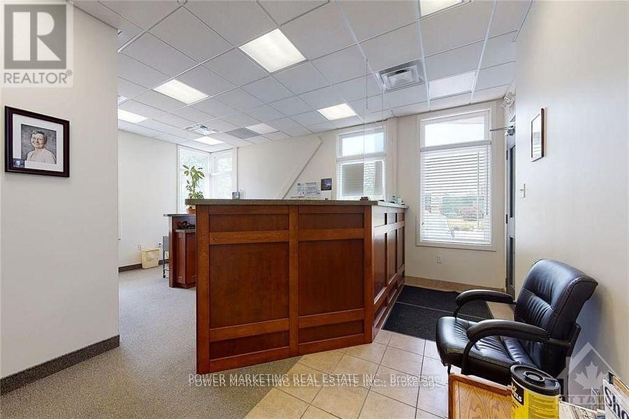 300 - 500 Lacolle Way, Ottawa, Ontario  K4A 0N9 - Photo 3 - X12886982
