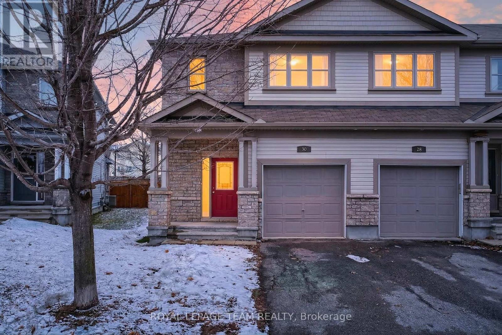 30 Hackberry Trail, Carleton Place, Ontario  K7C 0B1 - Photo 2 - X12887054