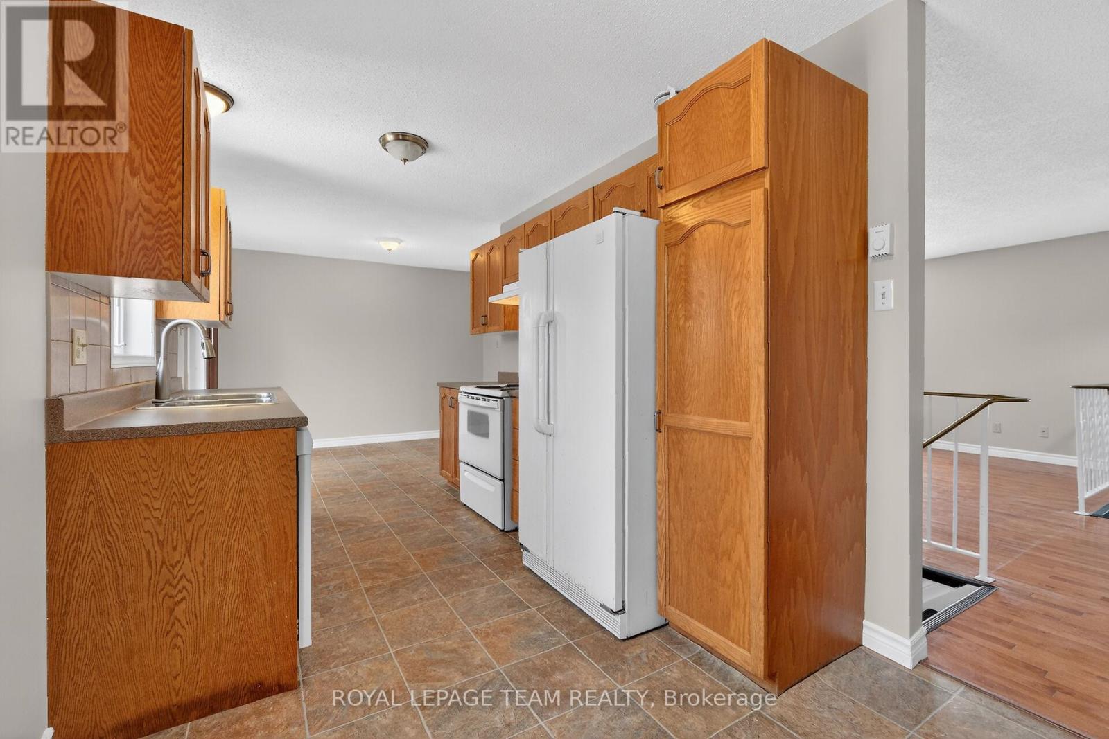 280 Therese Avenue, Clarence-Rockland, Ontario  K4K 1G9 - Photo 11 - X12887186