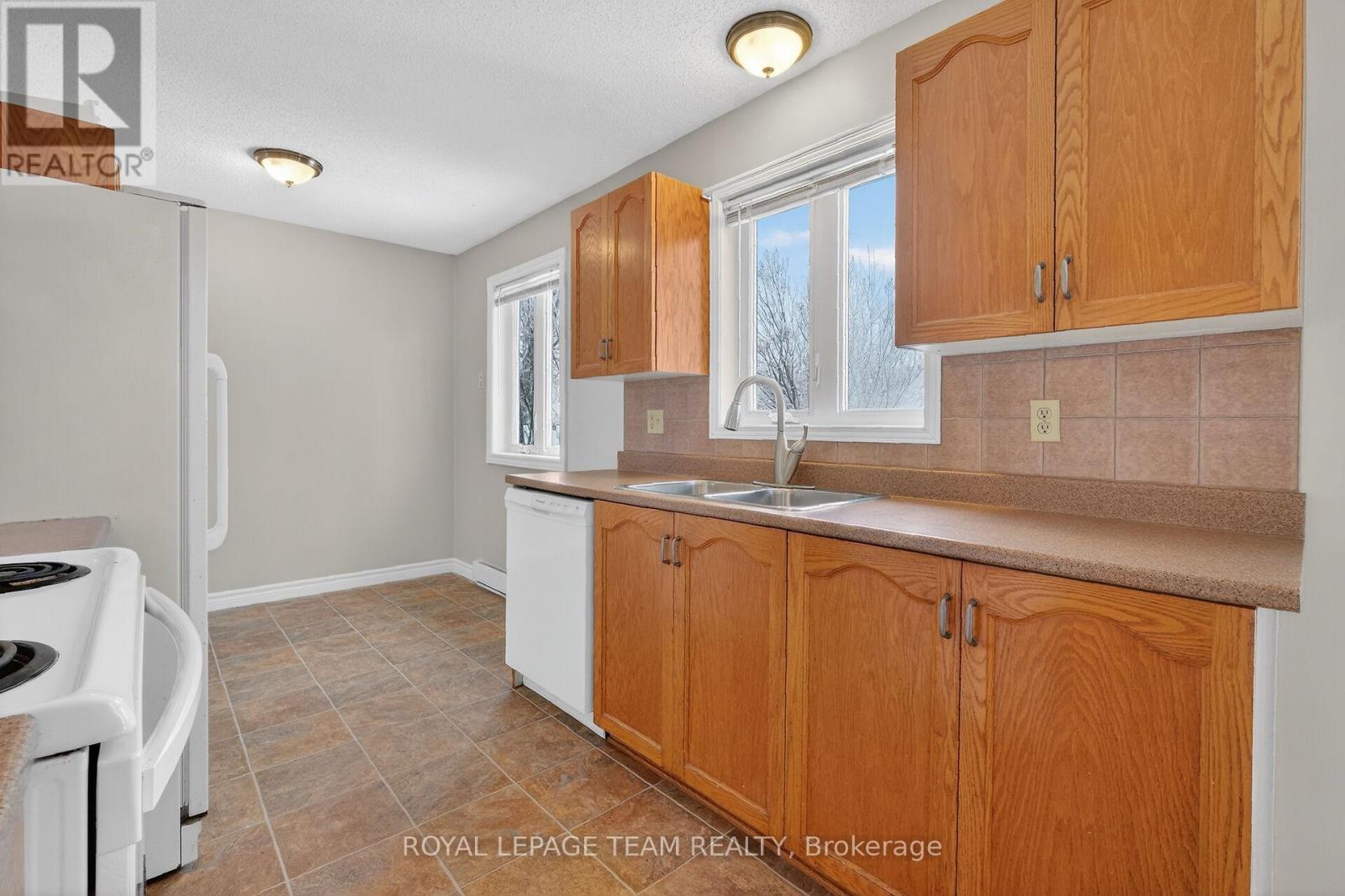 280 Therese Avenue, Clarence-Rockland, Ontario  K4K 1G9 - Photo 14 - X12887186