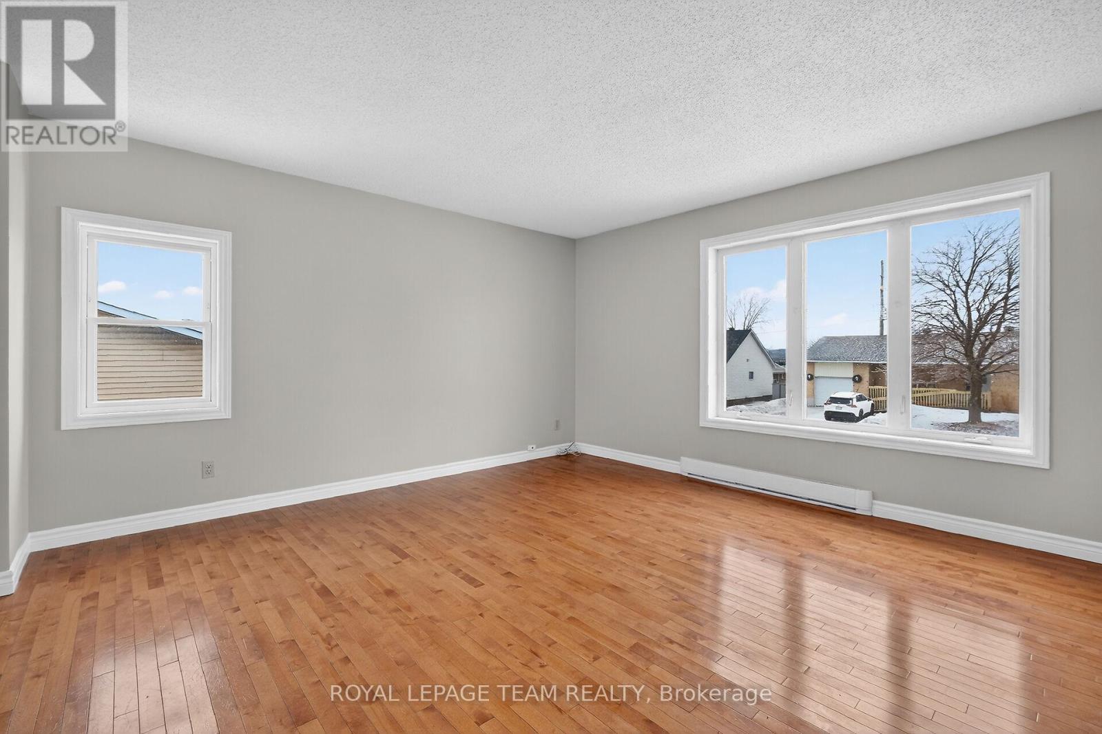 280 Therese Avenue, Clarence-Rockland, Ontario  K4K 1G9 - Photo 6 - X12887186