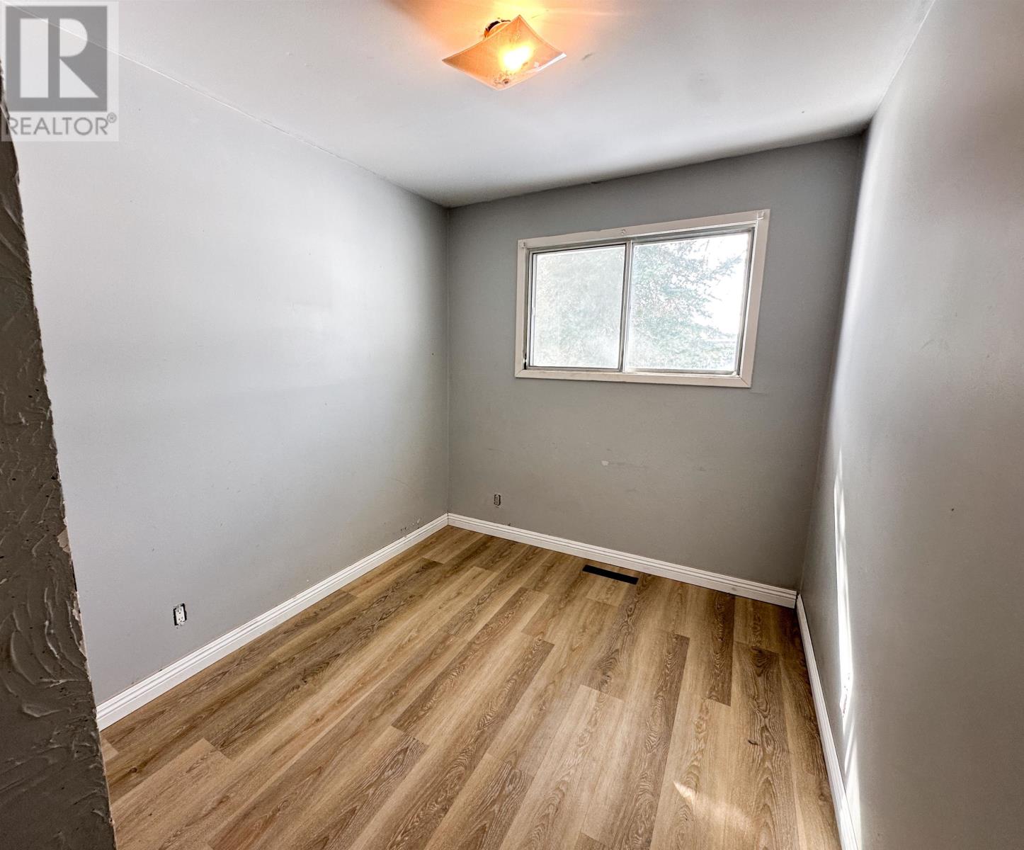 20 Poplar Ave, Ear Falls, Ontario  P0V 1T0 - Photo 6 - TB2600451