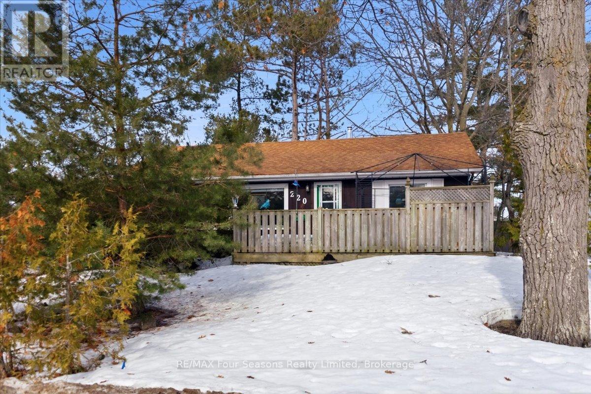 220 OLD MOSLEY STREET, wasaga beach, Ontario
