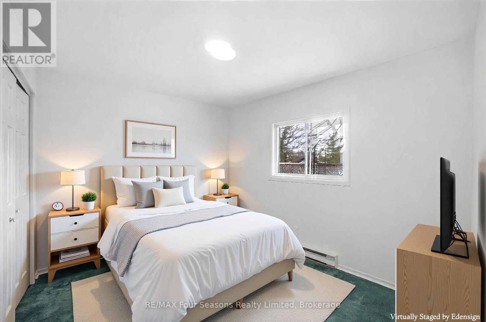 220 Old Mosley Street, Wasaga Beach, Ontario  L9Z 2J2 - Photo 15 - S12887142